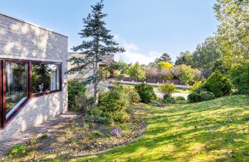 Koksijde Casa | La Maison Fleurie - Sunny holiday home with large garden, parking, within walking distance of the sea
