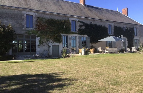 Mulsans Casa | La Maison Grande: Magnifique Corps de Ferme de 700m2 Entièrement Rénové, 14 Pers