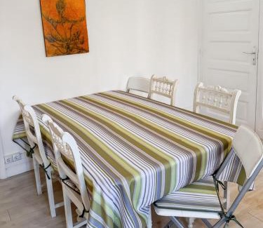 Vic-sur-Cere Casa | La maison Hortensias Vic-Sur-Cère - 6pers