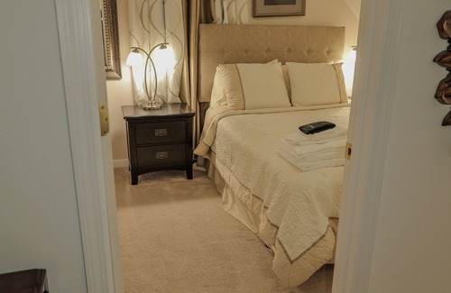 Greensboro Apartamento | La Maison Le Bain: A Beautiful Private Studio Style Room