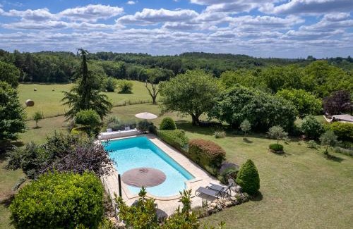 Pontours Casa | La Maison Louverie