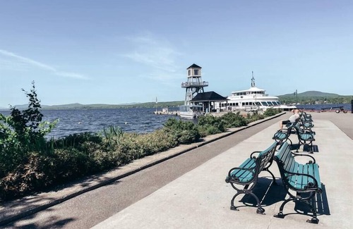 Magog Casa | La Maison MAGOG HOUSE - Downtown, Lake, Ski
