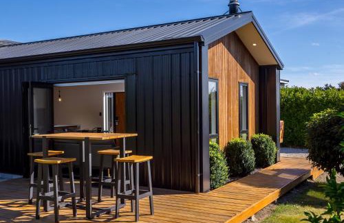 Martinborough Casa | La Maison Noir