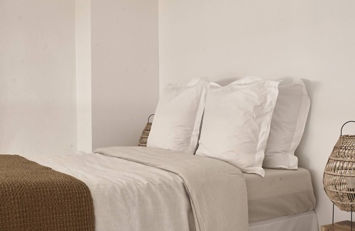 Aulas Cama Y Desayuno | La Maison Odette Chambre D'hotes