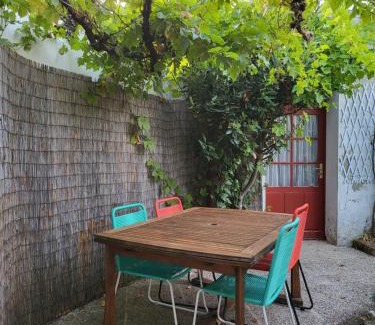 Saujon Casa | La maison rouge paisible maison de pays