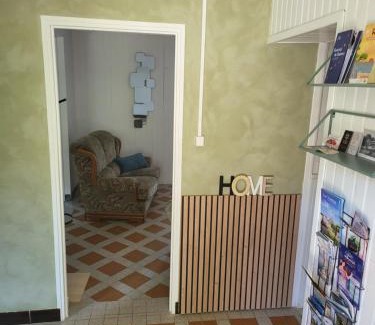 Saujon Casa | La maison rouge paisible maison de pays