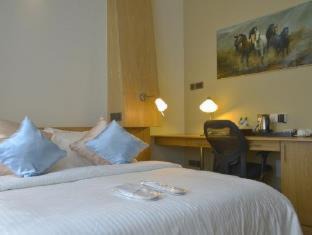 Westlands Hotel | La Maison Royale