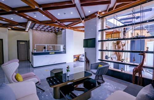 Nairobi West Hotel | LA MAISON ROYALE - SOUTH C