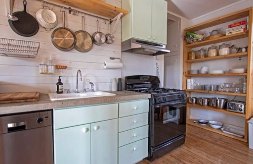 Hudson Casa | La Maison - Stylish Schoolhouse near Hudson