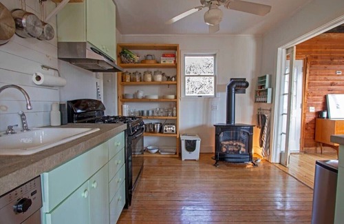 Hudson Casa | La Maison - Stylish Schoolhouse near Hudson
