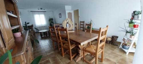 Montois-la-Montagne Casa | La maison verte