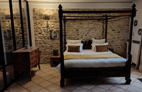 Crest Cama Y Desayuno | La Maison XV