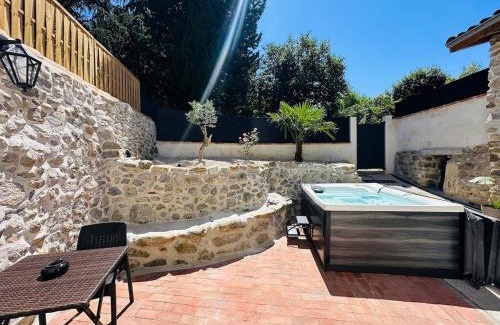 Foix Casa | La Maisonnette de Mouragues