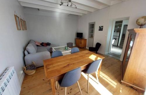 Doix-les-Fontaines Casa | La maisonnette du marais
