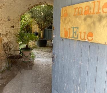Vallabrix Casa | La malle bleue