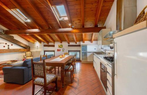 Pont-Saint-Martin Apartamento | La Mansarda del Viaggiatore