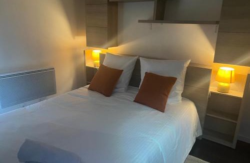 La Roche-de-Glun Apartamento | La mansarde de la Lône