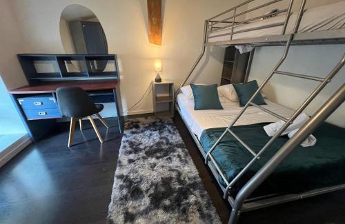 La Roche-de-Glun Apartamento | La mansarde de la Lône