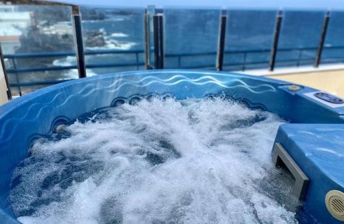 Bocacangrejo Casa | La Mar Loft Apartment with Hot Tub