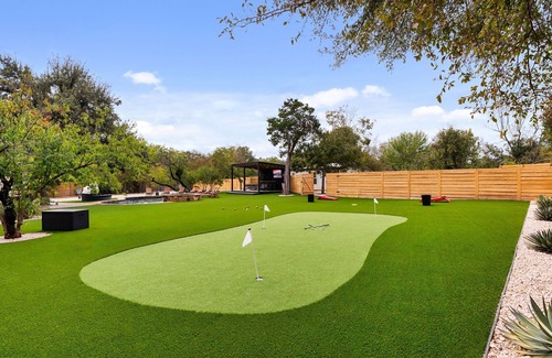 Flournoy Acres Casa | La Mariposa ~ Grand Oasis Big Luxury Home