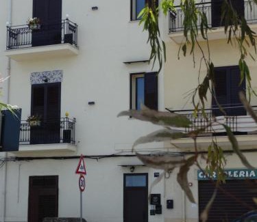 Palermo Apartamento | La Maschera di Giano 1