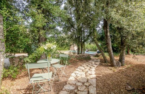 Bonnieux Villa | La Mathilde - Premium Pool Villa Private Tree-Top Adventure