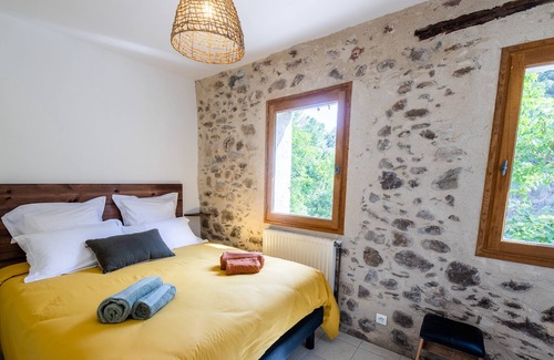 Olargues Casa | La Mazette, feet in the water! (10 people)