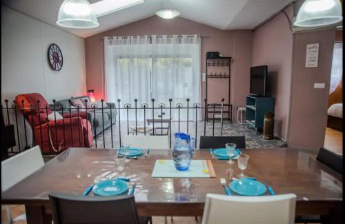 Chateauroux Casa | La menuiserie- 2 chb-clim-wifi-parking
