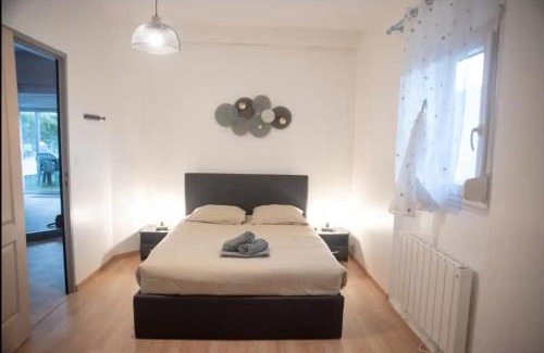 Chateauroux Casa | La menuiserie- 2 chb-clim-wifi-parking