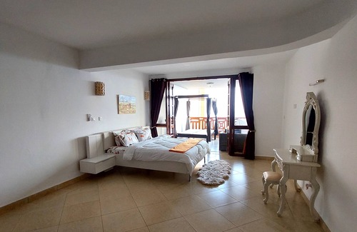 Bamburi Apartamento | La Mera see View Beachfront Appartment