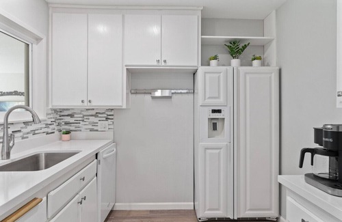 San Carlos Apartamento | La Mesa Gem with Games Hot Tub and Pickleball