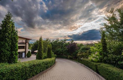 Ciurila Complejo | La Mesteceni & Loc cu Stări de Bine, SPA adult only