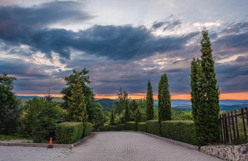 Ciurila Complejo | La Mesteceni & Loc cu Stări de Bine, SPA adult only