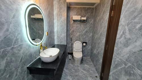 Pleiku Apartamento | LA MIA Lakeview Hotel