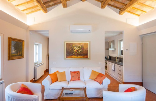 Urbania Casa | La Mietitrice - Fonte Flavia Country House in Urbania
