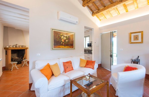 Urbania Casa | La Mietitrice - Fonte Flavia Country House in Urbania