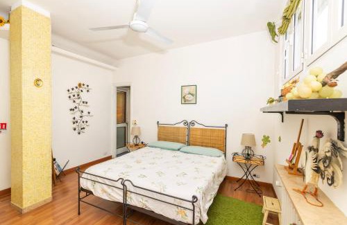 Bullona Apartamento | La Milano Design '50s with Botanical Terrace