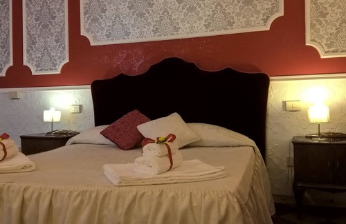 Lucca Historical Center Cama Y Desayuno | La Mimosa Bed and Breakfast