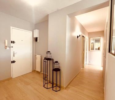 Cluses Apartamento | La montagne ça vous gagne !