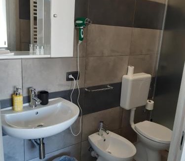 Caselle Torinese Casa | La Montrucca Camere