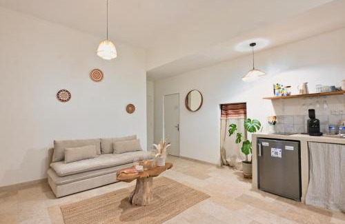 Faubourg Apartamento | La Nîmoise Appart Elégant , Clim MaisonCarréeConciergerie