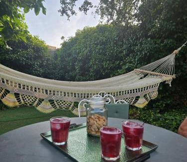 Nava de la Asuncion Casa | La Nava, casa de pueblo con patio y calefacción con chimenea