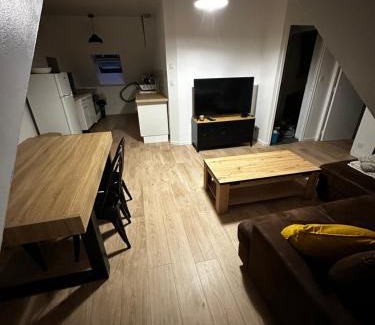 Ruille-en-Champagne Apartamento | La nouvelle école