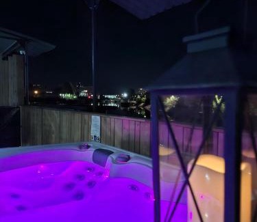 Esplanade Apartamento | La péniche de Fabrice avec Jacuzzi privatif