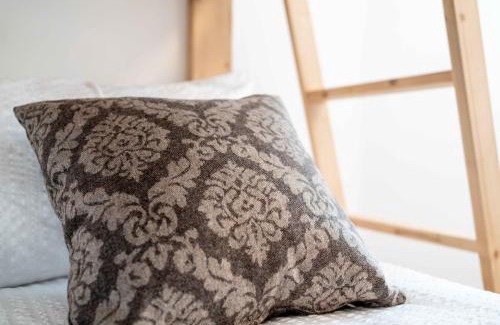 Segonzano Cama Y Desayuno | La Pao Bed and Breakfast