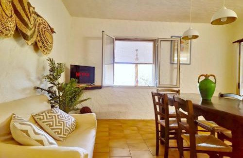 Orosei Casa | La Parapepita - Villetta con giardino privato