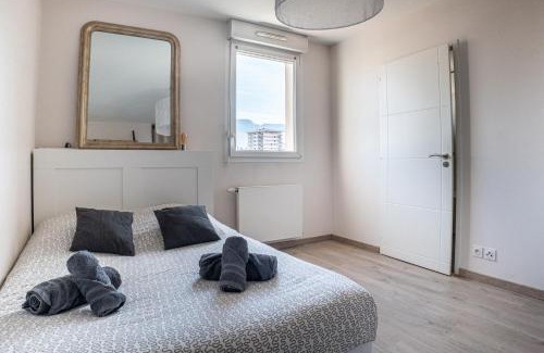 Cran-Gevrier Apartamento | La Parenthèse - Annecy- Grande Terrasse - Chambre - Garage