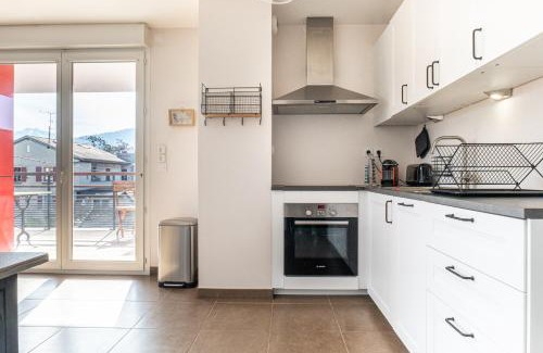 Cran-Gevrier Apartamento | La Parenthèse - Annecy- Grande Terrasse - Chambre - Garage