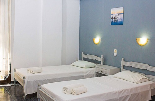 Skiathos Town Hotel | La Pensione 5 Skiathos