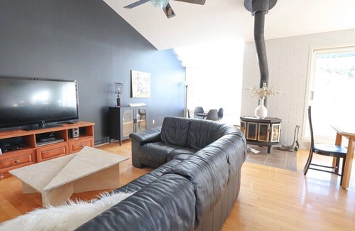 Stoneham Casa | La Perle Alpine | Mountain, Comfort & Charm